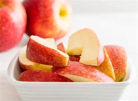 6 Ways Apples Can Help You Lose Weight, According to Dietitians.